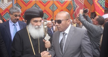 محافظ المنوفية يقدم التهنئة للأنبا بنيامين بمناسبة عيد القيامة