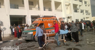 بالصور والأسماء.. استشهاد ضابط و4مجندين وإصابة أكثر من50مدنيًا وجنديًا بتفجير قسم ثالث العريش.. سيارة مفخخة اخترقت المبنى وسببت هبوطًا أرضيًا وهدم منازل مجاورة.. وتواصل انتشال مصابين من تحت الأنقاض
