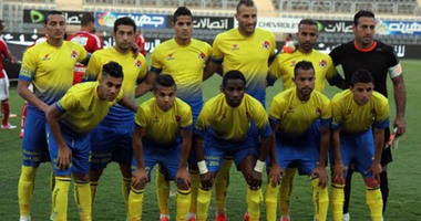 الأسيوطى يجمد مستحقات اللاعبين بسبب "خماسية" الأهلى