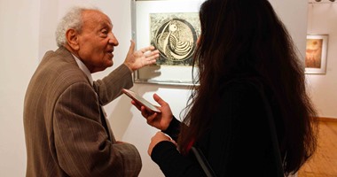 سيد خليفة فى معرضه: الجرافيك يحتاج مهارة عالية وأضفت عليه لمستى الخاصة 