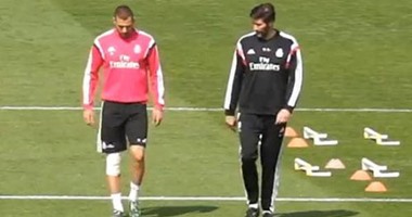 بنزيمة يغادر مران ريال مدريد بإصابة فى الركبة