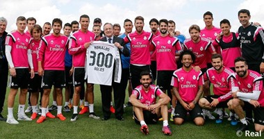رئيس الريال يحتفل بهدف رونالدو الـ"300"