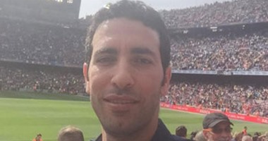 أبو تريكة ينشر صورة على إنستجرام من مدرجات ملعب "كامب نو" 