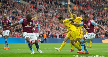 بالفيديو.. ليفربول يتعادل مع أستون فيلا 1/1 فى الشوط الأول