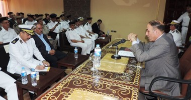 مدير "شرطة النقل" لرجاله: يجب التخلى عن الرتابة والسلبية لعدم تناسبها مع الأحداث الجارية.. وضرورة إدراك حجم المخاطر والتنسيق بين الأمن الجنائى والسياسى لمطاردة ذيول العصابات والخلايا الإرهابية