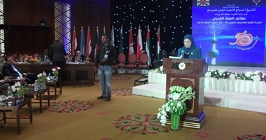 "القوى العاملة" تقدم ملاحظات مصر على تقرير العمل العربى