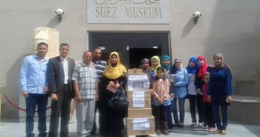بالصور.. المعهد العلمى الفرنسى يهدى متحف السويس  253كتابا