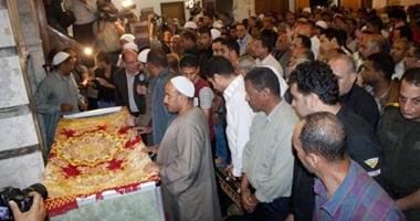 تشييع جثمان الشاعر الكبير عبد الرحمن الأبنودى إالى مثواه الأخير