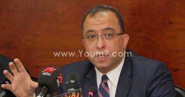 وزير التخطيط يغادر القاهرة فى طريقه لـ"بيروت"