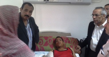 مصابو هجمات العريش الإرهابية لـ"اليوم السابع": عشنا لحظات من الرعب.. والقذائف سقطت الرابعة فجرًا واستمرت حتى الثامنة.. ومحافظ شمال سيناء يزور المصابين بالمستشفى.. ونزوح لبعض الأهالى من مناطق العمليات