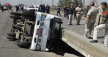 شلل مرورى أعلى الدائرى عقب انقلاب سيارة نقل
