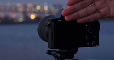 تطبيق لكاميرات سونى يمكِّنك من التقاط الصور دون لمس الكاميرا