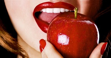 تناولى تفاحة قبل التسوق و"هتشترى أكل صحى"