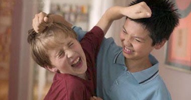 4 نصائح لتقويم سلوك طفلك العنيف
