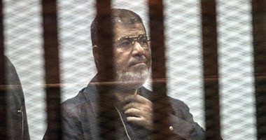 مصدر:مرسى قال عقب إحالة أوراقه للمفتى"مش هطعن على الحكم لأنى الرئيس"