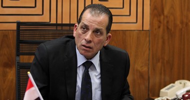 رئيس ميناء القاهرة تعليقًا على انتقادات الرئيس: "أنا اتعلقت بلغة الميرى".. والطائرات الموجودة فى المهبط مديونة بأكثر من 4 ملايين جنيه.. وسأستأجر هليكوبتر لرؤية المطار من أعلى لكشف السلبيات