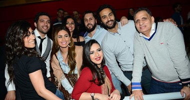 نجوم الفن يحتفلون مع أبطال "زنقة ستات" بالعرض الخاص للفيلم