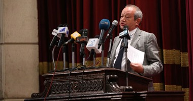 فى مؤتمر بجامعة القاهرة.. نجيب ساويرس: "إزاى نقود الدول العربية وإحنا بناخد منهم فلوس".. وزير التخطيط: سنحقق 4% نموا بالعام المالى الحالى.. وزير الاستثمار: العجز وصل إلى تريليون و700 مليار جنيه