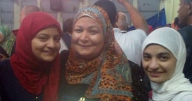 بالصور.. نقابة المعلمين فى المنيا تنظم حفلا لتكريم الأم المثالية
