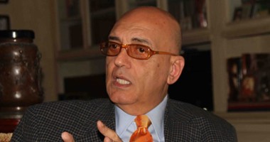 وزير الثقافة يطمئن على صحة محمد سلماوى بعد إجرائه عملية "الغضروف" بألمانيا