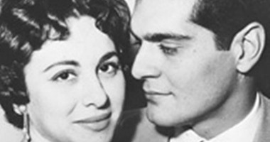 "عن نظرته ليها".. كيف تفوق عُمر الشريف على جورج كلونى فى 10 صور؟