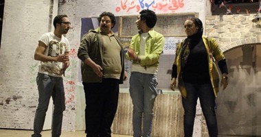 بالصور..التجهيزات النهائية لمسرحية"أستك منه فيه" قبل عرضها على مسرح النهار