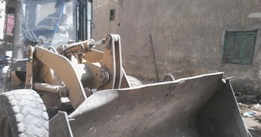بالصور.. بدء حملة تطوير الطرق ببشتيل