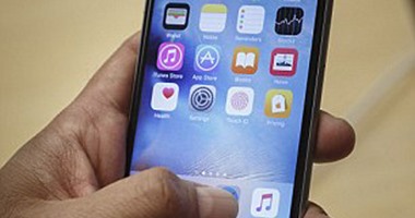 البنوك البريطانية تستعين بتطبيق يتعرف على المستخدم من طريقة حمله لهاتفه