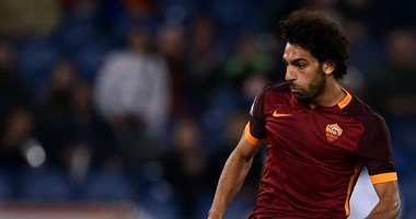 بالفيديو.. جماهير روما تُفضل محمد صلاح على توتى فى استفتاء رسمى