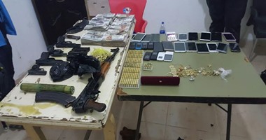 ضبط 6 أسلحة نارية و8 قضايا مخدرات فى حملة أمنية بالجيزة