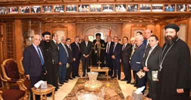بالصور.. البابا تواضروس يستقبل رئيس مجلس النواب اللبنانى