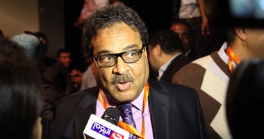 "المصرى الديمقراطى" يطالب بالإفراج عن المعتقلين فى قضايا الرأى