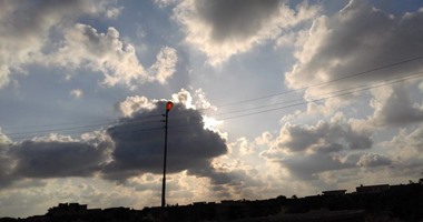 انقطاع التيار الكهربائى بعدد من قرى محافظة كفر الشيخ بسبب سوء الجو