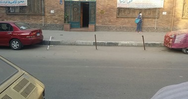 صحافة المواطن: قارئ يشكو من الحواجز الحديدية أمام العقارات فى الزيتون