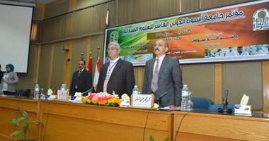جامعة أسيوط تفتتح مؤتمرها الـ10 "الجديد فى العلوم الصيدلية"