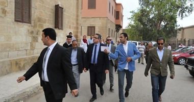 بالصور.. وزير الآثار يتفقد القلعة والكنيسة المعلقة والمعبد اليهودى