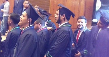 محافظ الغربية يشهد حفل تكريم الدفعة 53 لكلية الطب بجامعة طنطا