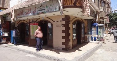 محافظة القاهرة تغلق مقاهى ومكاتب مخالفة بشارع مجلس الشعب بالسيدة زينب