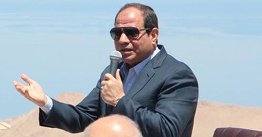 الرئيس السيسي يطالب بمواصلة جهود تطوير هيئة قناة السويس