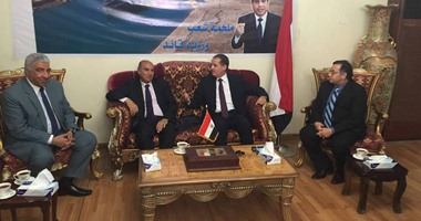 وفد جامعة بنها يلتقى المستشار الثقافى المصرى بالسعودية