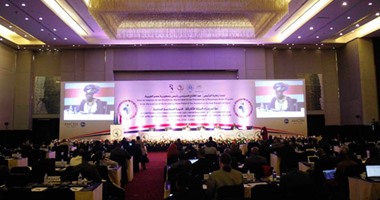 بالصور.. انطلاق مؤتمر وزراء البيئة الأفارقة بالقاهرة.. خالد فهمى لوفود 54 دولة: مستعدون لمساعدة الجميع لتحقيق التنمية.. ويجب أن تعيد الدول النظر فى مواردها الطبيعية لتمويل أجندة 2030