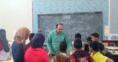 بالصور.. قصر ثقافة أبوزنيمة يبدأ فعاليات ورشة "الطرق على المعادن"