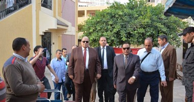 قارئ يشارك بصور تفقد محافظ الدقهلية لجان انتخابات البرلمان بالدائرة الرابعة