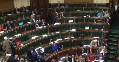 بالصور.. الحكومة تحضر جلسة البرلمان.. والنواب يتغيبون