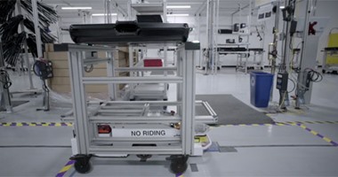 صور جديدة ترصد مصنع بطاريات تسلا Gigafactory