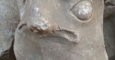 بالصور.. ضبط 3 تماثيل لـ"حورس" ومقصورة امتداد لمعبد داخل منزل بسوهاج