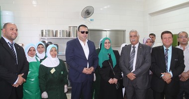 بالصور.. محافظ الفيوم يفتتح أول فصل صديق للأطفال بلا مأوى