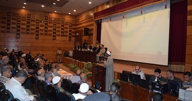 بالصور.. اختيار 343 حاجًا ومرافقيهم تقدموا للقرعة بالمنيا