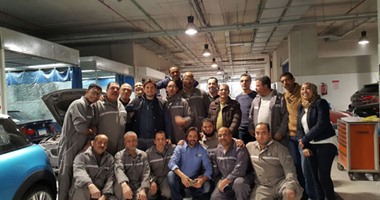 الشغل للجدعان.. زينب النوبية العشرينية.. أول "ميكانيكية" على رأس 16 عاملا فى ورشة لأكبر الشركات العالمية.. المهندسة لم تتخلَ عن أنوثتها.. وحلمها الأكبر أن تذكر فى كتب التاريخ