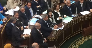قوى سياسية خارج البرلمان تسعى للعودة من باب المحليات.. "حزب عنان" يرصد مبالغ مالية ويختار الشباب.. التيار الديمقراطى يفتح مقرات فى المحافظات.."الجيل"يبحث عن تحالف جديد.. و"المستقلين الجدد" يدرب أعضائه